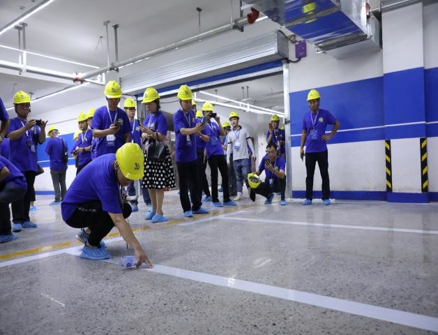 Livello esecutivo del pavimento a base d'acqua di tecnologia di Joaboa che indurisce sistema